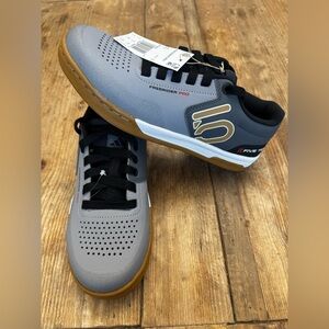 adidas Men's Five Ten Freerider Pro Mountain  Bike Shoes Size 8 $160